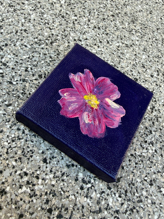 Handbemalte Mini‑Leinwand mit Blume – Magnet